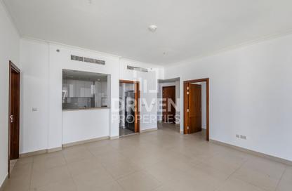 Apartment - 2 Bedrooms - 3 Bathrooms for sale in Burj Vista 1 - Burj Vista - Downtown Dubai - Dubai