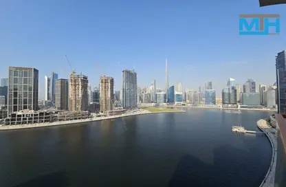 Apartment - 2 Bedrooms - 3 Bathrooms for sale in Millennium Binghatti Residences - Business Bay - Dubai