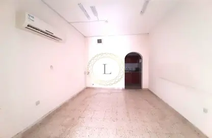 Shop - Studio - 1 Bathroom for rent in Al Sinaiya - Al Ain