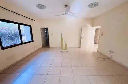 Villa - 4 Bedrooms - 4 Bathrooms for rent in Umm Suqeim 1 Villas - Umm Suqeim 1 - Umm Suqeim - Dubai