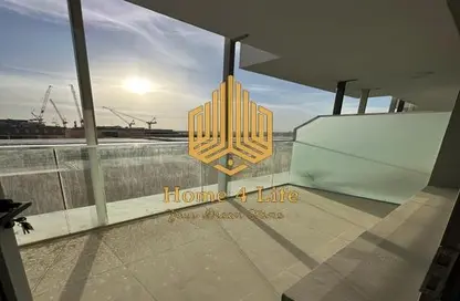 Apartment - 1 Bathroom for sale in Oasis Residences - Masdar City - Abu Dhabi