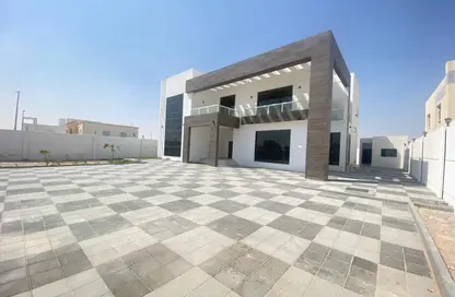 Villa - 5 Bedrooms for rent in Madinat Al Riyad - Abu Dhabi