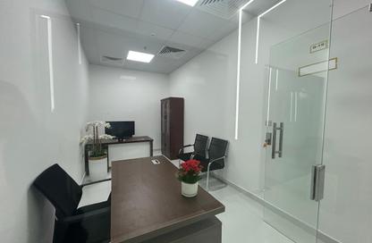 Office Space - Studio - 1 Bathroom for rent in Red Avenue - Al Garhoud - Dubai