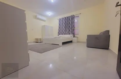 Apartment - 1 Bedroom - 1 Bathroom for rent in Shakhbout City - Abu Dhabi