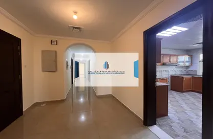 Apartment - 3 Bedrooms - 3 Bathrooms for rent in Al Manaseer - Abu Dhabi