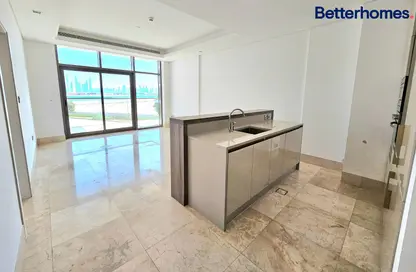 Apartment - 1 Bedroom - 2 Bathrooms for rent in The 8 - The Crescent - Palm Jumeirah - Dubai