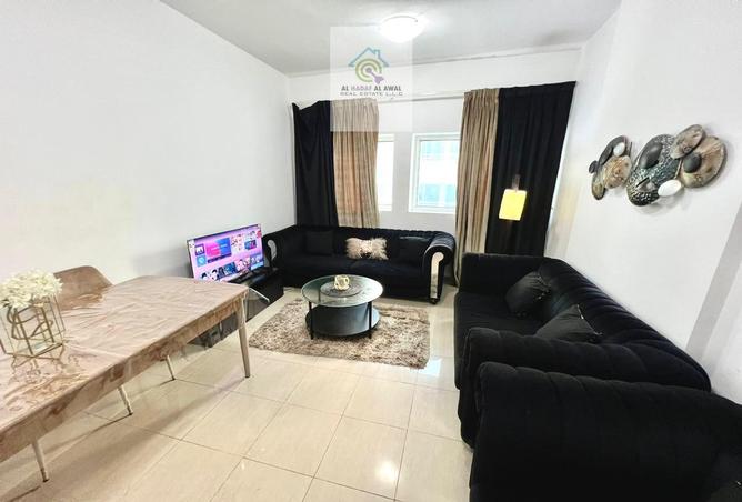 Apartment - 2 Bedrooms - 2 Bathrooms for rent in Al Khan Lagoon - Al Khan - Sharjah