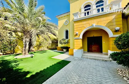 Villa - 3 Bedrooms - 5 Bathrooms for rent in Legacy - Jumeirah Park - Dubai