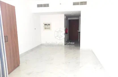 Apartment - 1 Bathroom for sale in Masdar City - Abu Dhabi
