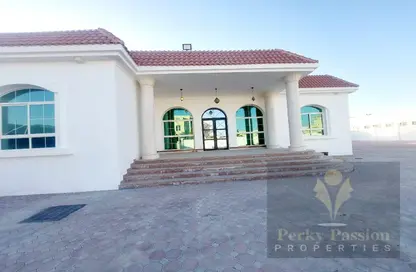 Villa - 4 Bedrooms - 5 Bathrooms for rent in Al Khawaneej 1 - Al Khawaneej - Dubai