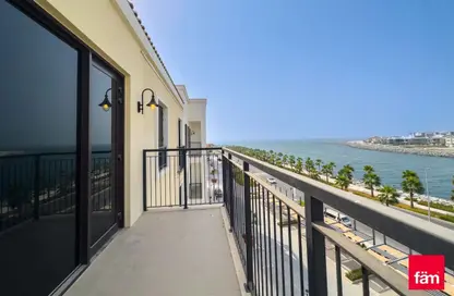 Apartment - 2 Bedrooms - 3 Bathrooms for sale in La Rive - Building 4 - La Mer - Jumeirah - Dubai