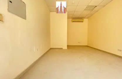 Shop - Studio for rent in Muwailih Building - Muwaileh - Sharjah