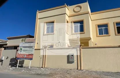 Villa - 6 Bedrooms - 7 Bathrooms for sale in Julfar - Ras Al Khaimah