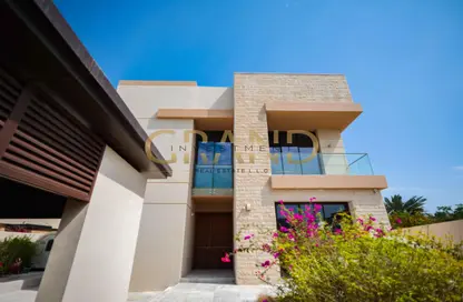 Villa - 5 Bedrooms - 7 Bathrooms for sale in HIDD Al Saadiyat - Saadiyat Island - Abu Dhabi