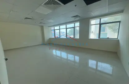 Office Space - Studio - 1 Bathroom for rent in Al Khabisi - Deira - Dubai