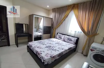 Apartment - 1 Bathroom for rent in Al Qulaya'ah - Al Sharq - Sharjah