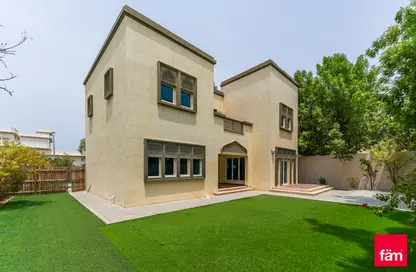 Villa - 3 Bedrooms - 4 Bathrooms for rent in Regional - Jumeirah Park - Dubai