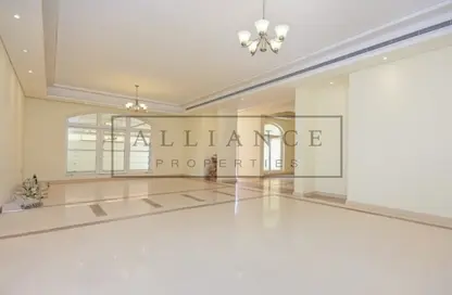 Villa - 5 Bedrooms - 5 Bathrooms for rent in Jumeirah 3 Villas - Jumeirah 3 - Jumeirah - Dubai