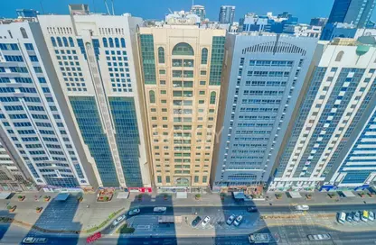 Apartment - 1 Bedroom - 2 Bathrooms for rent in Liwa Centre Tower 1 - Liwa Centre Towers - Hamdan Street - Abu Dhabi