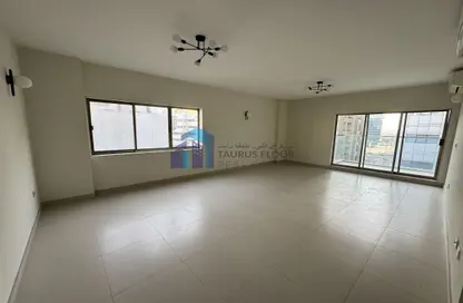 Apartment - 3 Bedrooms - 3 Bathrooms for rent in Al Rigga Building - Al Muraqqabat - Deira - Dubai