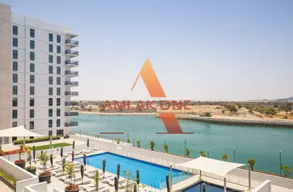 Apartment - 1 Bathroom for rent in Waters Edge - Yas Island - Abu Dhabi