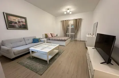 Apartment - 1 Bathroom for rent in Building 38 to Building 107 - Mediterranean Cluster - Discovery Gardens - Dubai