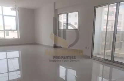 Apartment - 3 Bedrooms - 2 Bathrooms for rent in Al Rumailah building - Al Rumailah 2 - Al Rumaila - Ajman