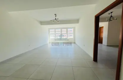 Apartment - 1 Bedroom - 2 Bathrooms for rent in Al Karama - Dubai