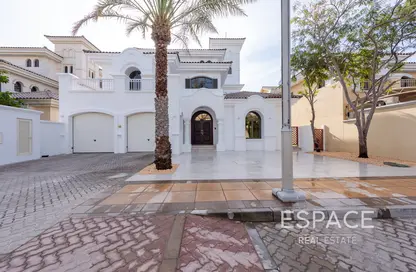 Villa - 5 Bedrooms - 6 Bathrooms for sale in Garden Homes Frond B - Garden Homes - Palm Jumeirah - Dubai