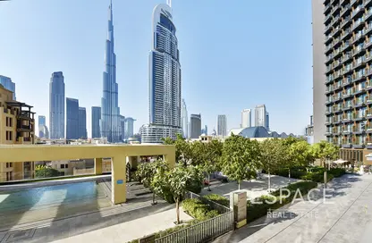 Apartment - 2 Bedrooms - 2 Bathrooms for rent in Burj Royale - Downtown Dubai - Dubai