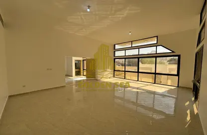 Villa - 3 Bedrooms - 4 Bathrooms for rent in Mubarak Bin Mohammed Street - Al Manhal - Abu Dhabi