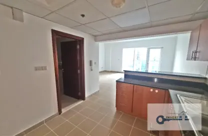 Apartment - 1 Bathroom for rent in Cricket Tower - Dubai Sports City - Dubai