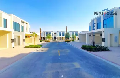 Townhouse - 3 Bedrooms - 3 Bathrooms for rent in Shams Townhouses - Town Square - Dubai