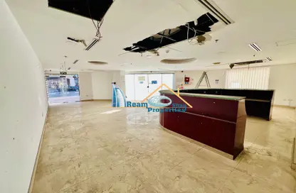 Shop - Studio - 2 Bathrooms for rent in Oud Metha - Bur Dubai - Dubai