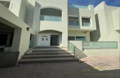 Villa - 4 Bedrooms - 4 Bathrooms for rent in Al Khalidiya - Abu Dhabi