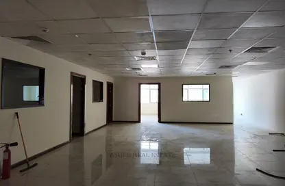 Office Space - Studio - 1 Bathroom for rent in Al Mana Building - Al Khabisi - Deira - Dubai