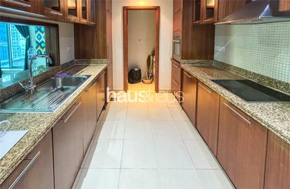 Apartment - 2 Bedrooms - 3 Bathrooms for rent in Shemara Tower - Marina Promenade - Dubai Marina - Dubai