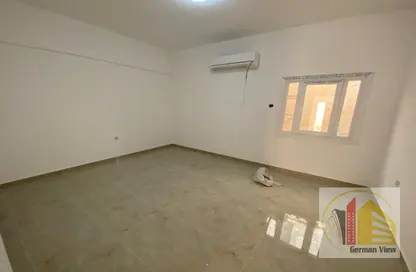 Apartment - 1 Bedroom - 1 Bathroom for rent in Baniyas - Abu Dhabi