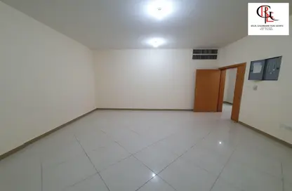 Apartment - 2 Bedrooms - 2 Bathrooms for rent in Shabiya 9 - Shabiya - Mussafah - Abu Dhabi