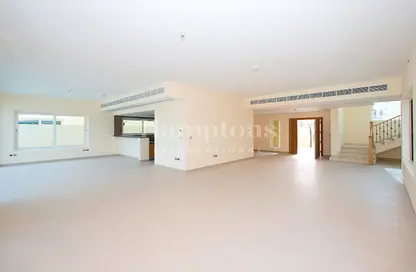 Villa - 4 Bedrooms - 6 Bathrooms for sale in Legacy Nova Villas - Jumeirah Park - Dubai