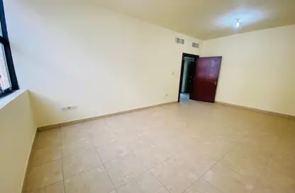 Apartment - 2 Bedrooms - 2 Bathrooms for rent in Shabiya 12 - Shabiya - Mussafah - Abu Dhabi