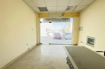 Shop - Studio for rent in Fire Station Road - Muwaileh - Sharjah