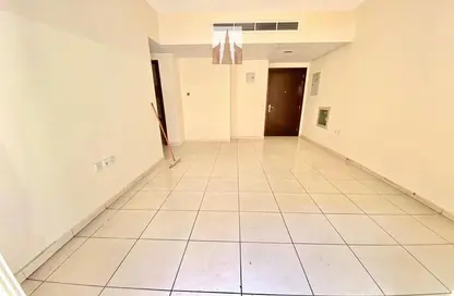 Apartment - 3 Bedrooms - 2 Bathrooms for rent in Muwaileh 29 Building - Muwaileh - Sharjah