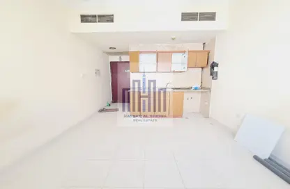 Apartment - Studio - 1 Bathroom for rent in GGICO Building Moweilah - Muwaileh Commercial - Sharjah