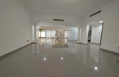 Villa - 4 Bedrooms - 5 Bathrooms for rent in Cornich Al Khalidiya - Al Khalidiya - Abu Dhabi