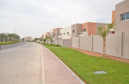 Villa - 4 Bedrooms - 5 Bathrooms for sale in Contemporary Style - Al Reef Villas - Al Reef - Abu Dhabi