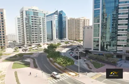 Apartment - 3 Bedrooms - 4 Bathrooms for rent in Barsha Heights (Tecom) - Dubai