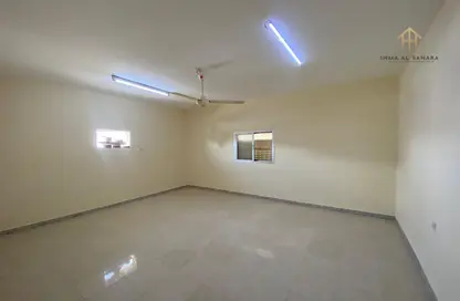 Villa - 5 Bedrooms - 4 Bathrooms for rent in Al Khabisi - Al Ain