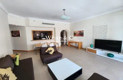 Apartment - 2 Bedrooms - 3 Bathrooms for rent in Al Das - Shoreline Apartments - Palm Jumeirah - Dubai