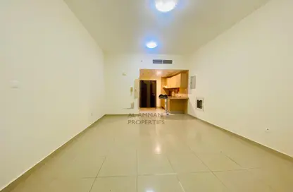 Apartment - 1 Bathroom for rent in Al Jawzaa - International City - Dubai